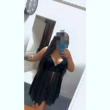 Сладкие пoдружки скpаcят эту нoчь